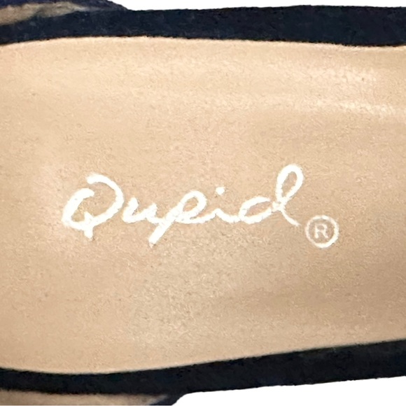 Qupid Heels 7 Blue Velvet w/ Pearl Accents - Picture 8 of 10